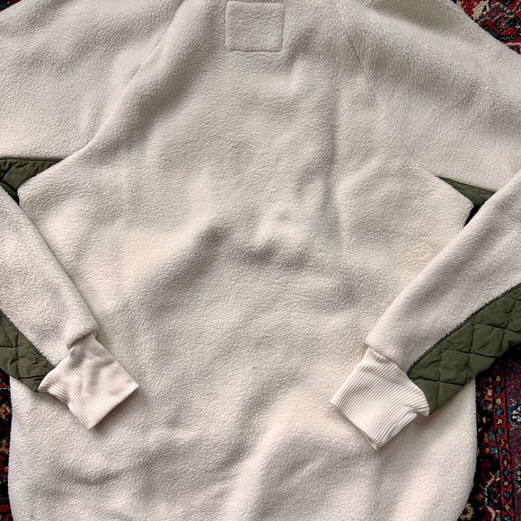 Abercrombie and Fitch Fleece Quilted Pullover M - Picture 5 of 6